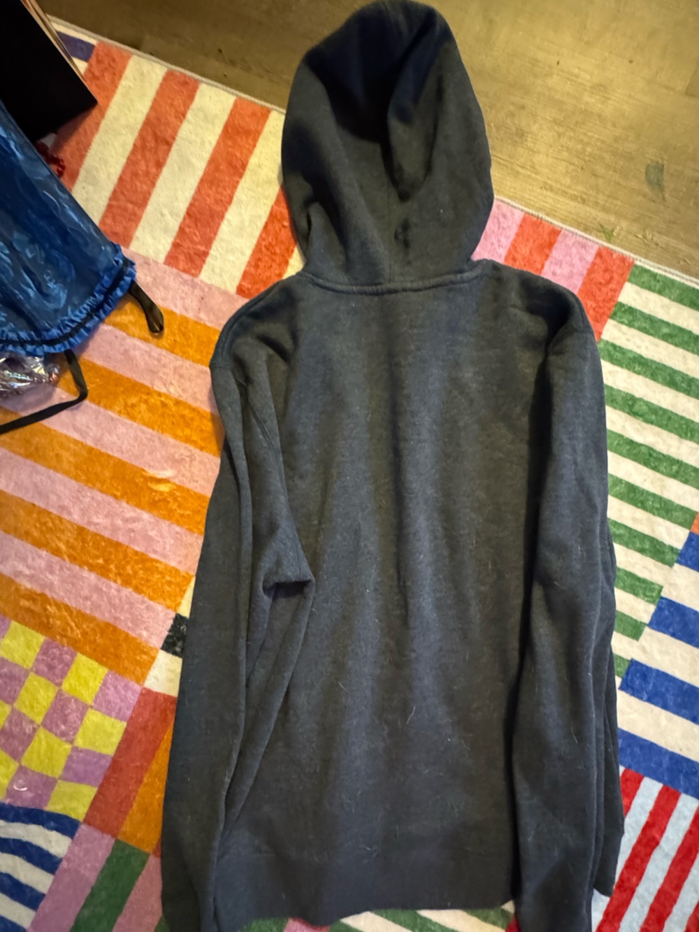 District Women's Black Hooded Sweatshirt with Kangaroo Pocket - Picture 4 of 4